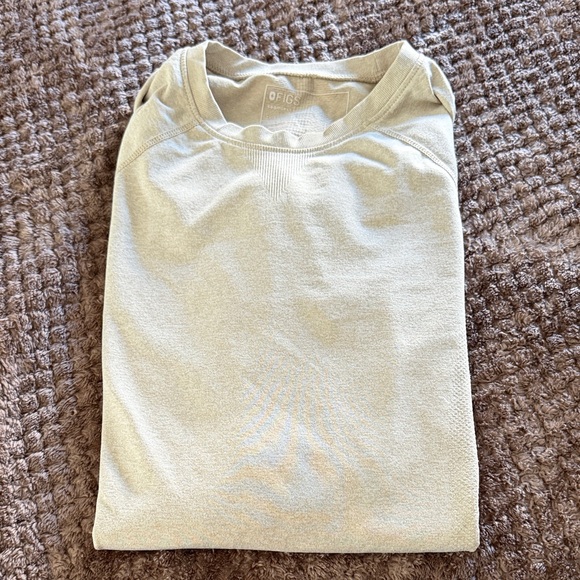 Figs Tops - Figs- Beige base layer